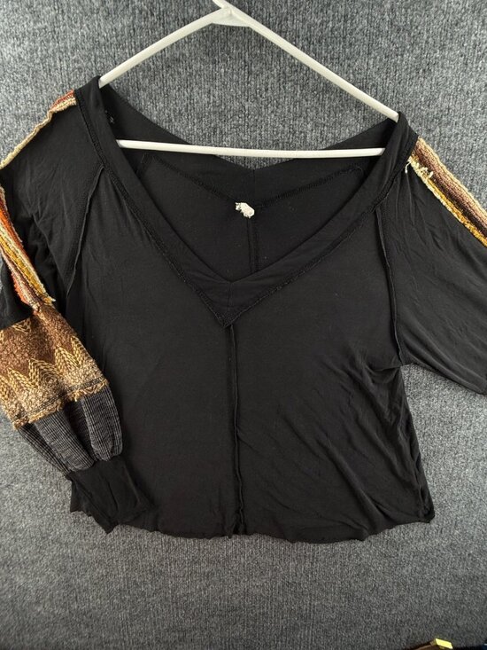 POL Tops - POL Rayon Spandex Stretchy Black Lightweight Top Knit Sleeves Boho V Neck Medium